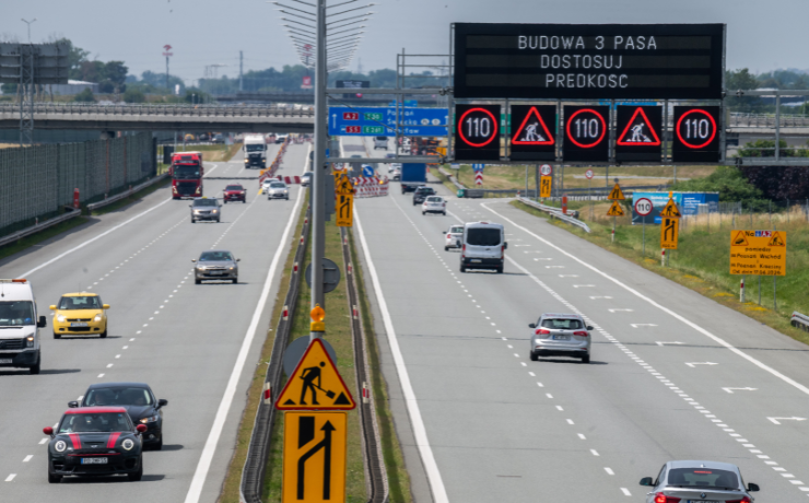 obraz - Budowa_3_pasa_Autostrada_Wielkopolska_organizacja_ruchu_zima
